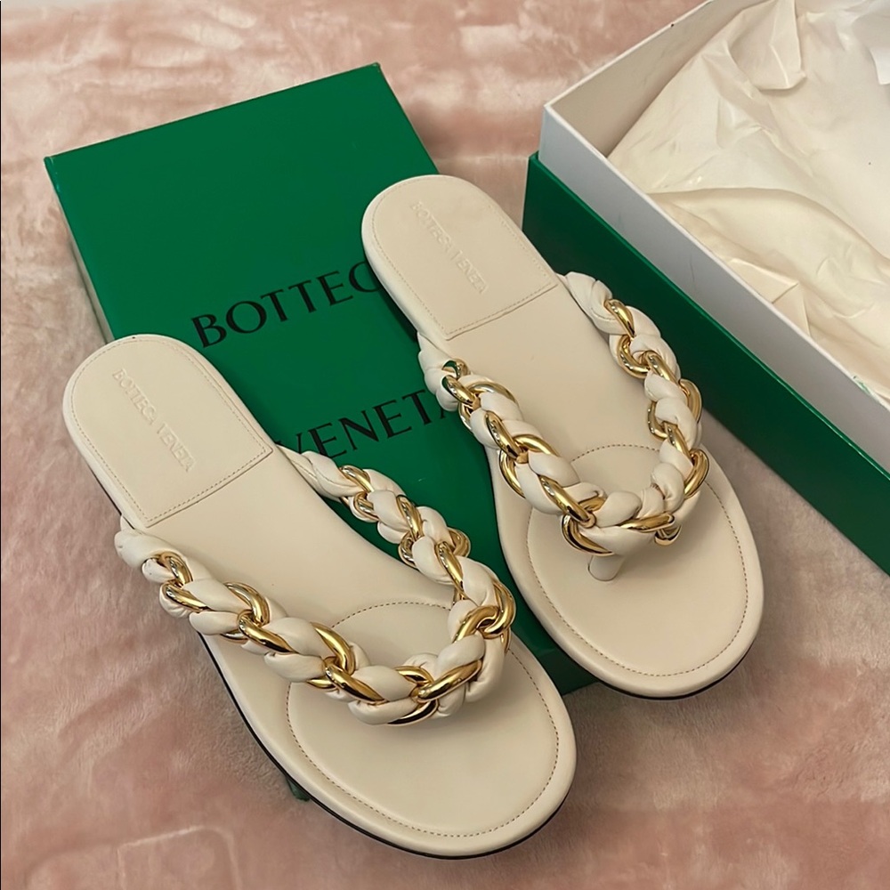 Bottega Veneta Women's White and Gold Chain Sandals
